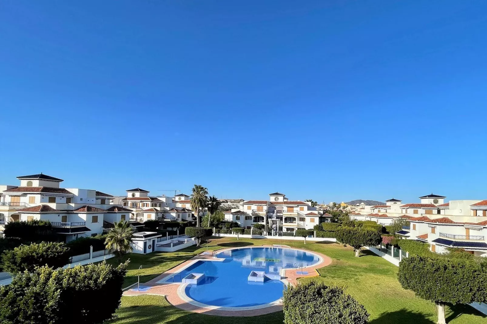 Apartamento planta 1ª o 2ª con terraza-Gardens summer