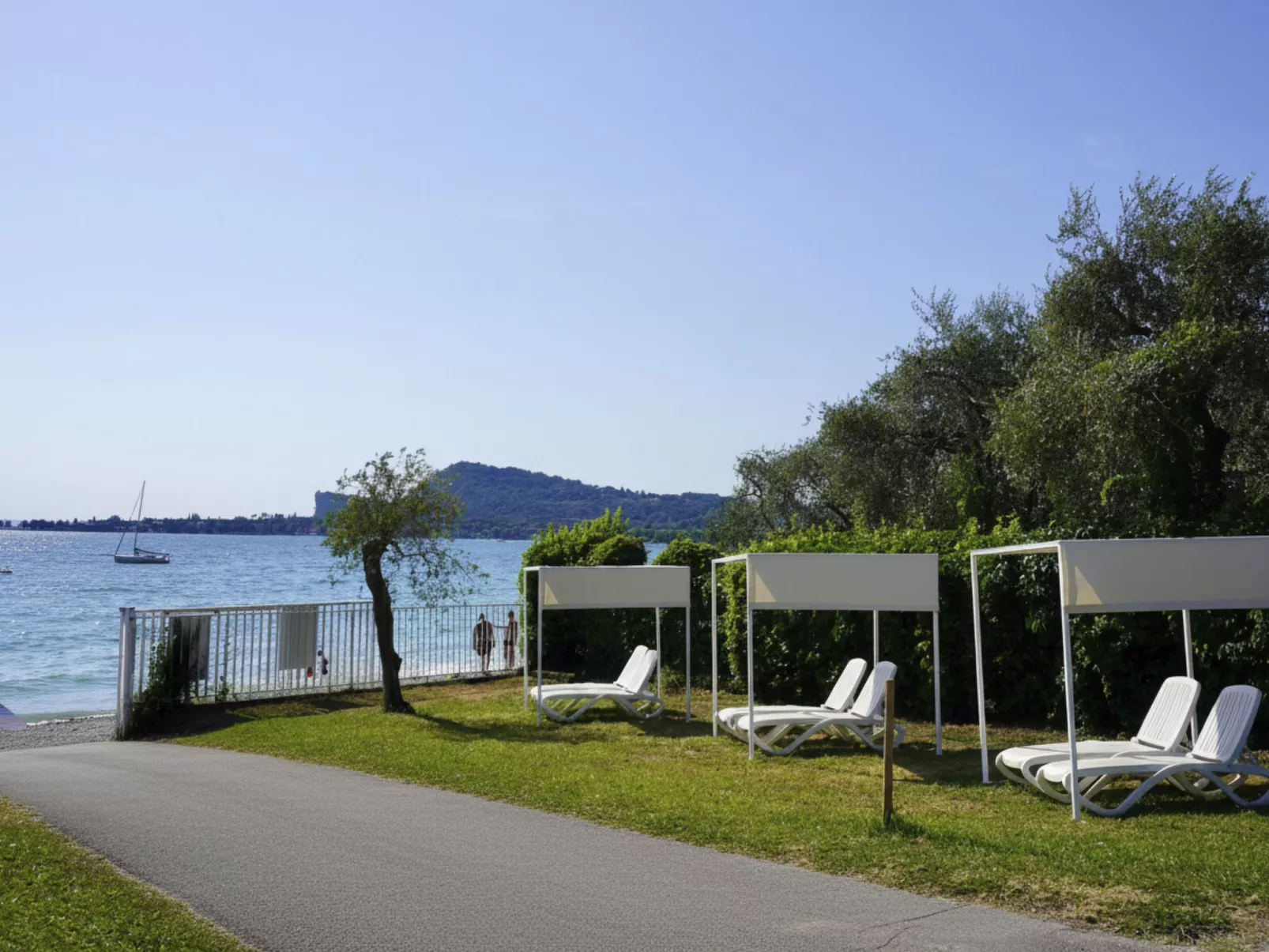 Dreizimmerwohnung in Villa eine Ebene-Dehors