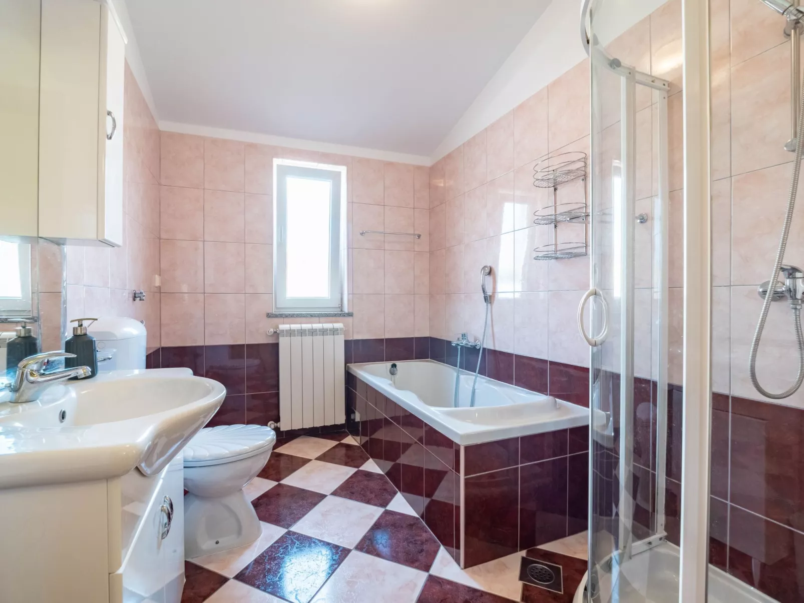 "Arijana1" mit privater Terrasse-Drinnen