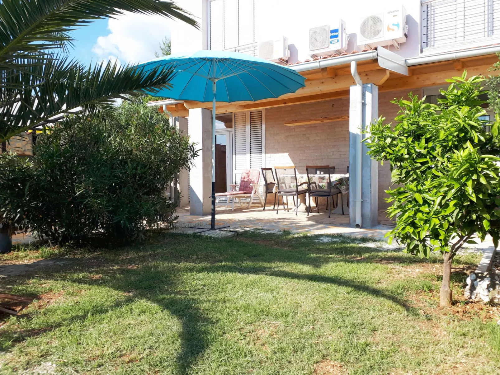 Direkt am Meer liegendes Apartment mit Garten-Dehors