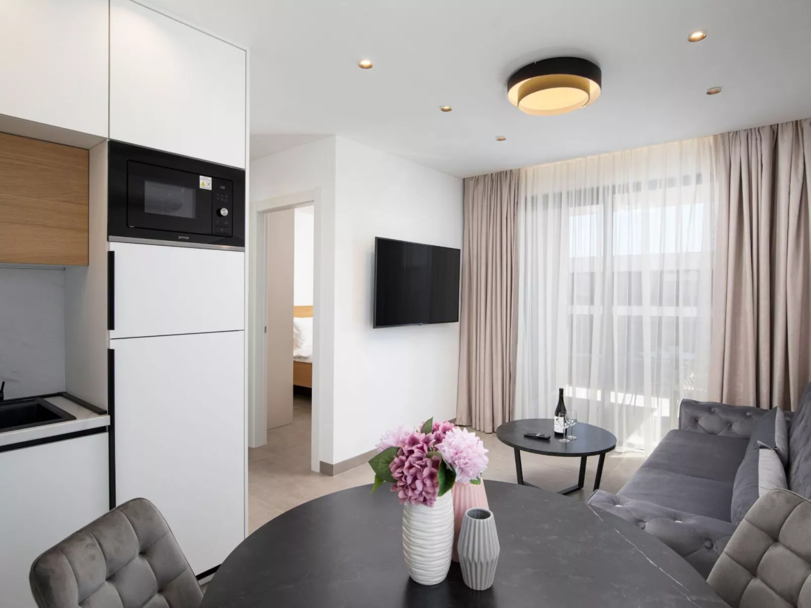 Amore Bijeca - B4-Inside