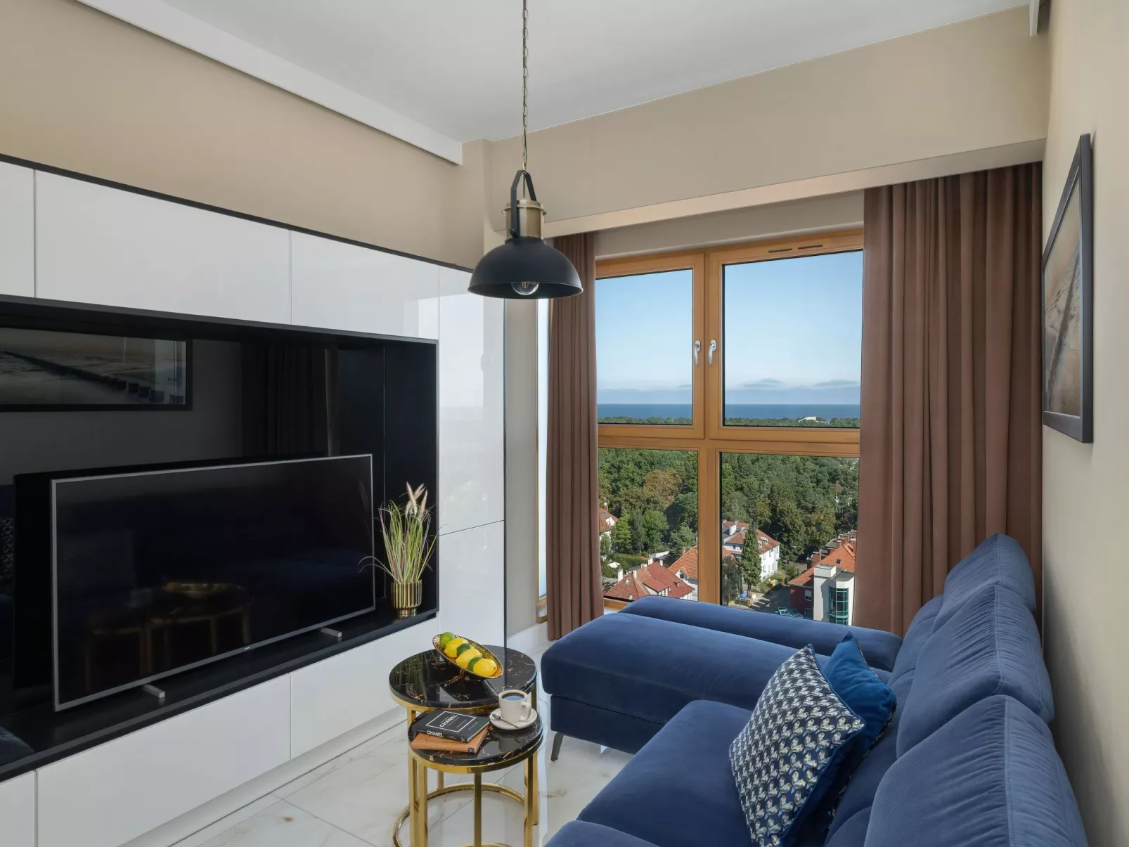 "Platan Tower 113"-Dedans