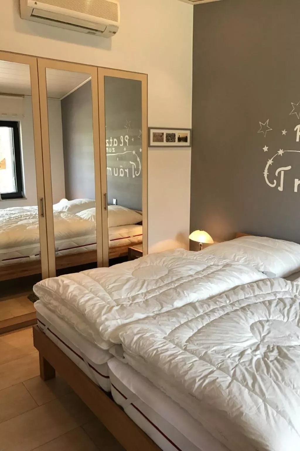 E13 Ferienhaus mit Garten, Terrasse und Deichbli-Inside