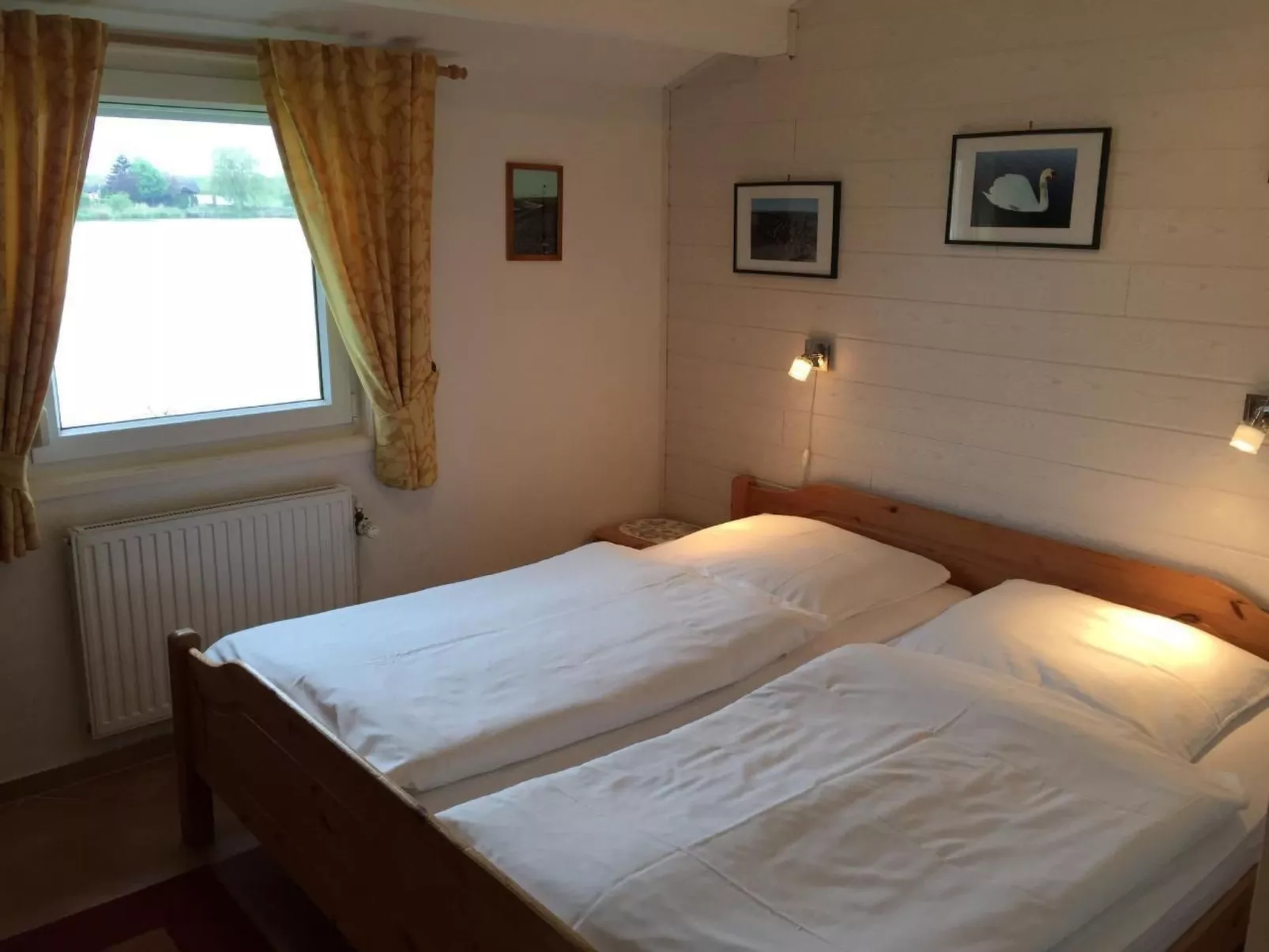 Direkt am Binnensee mit eigenem Steg-Drinnen