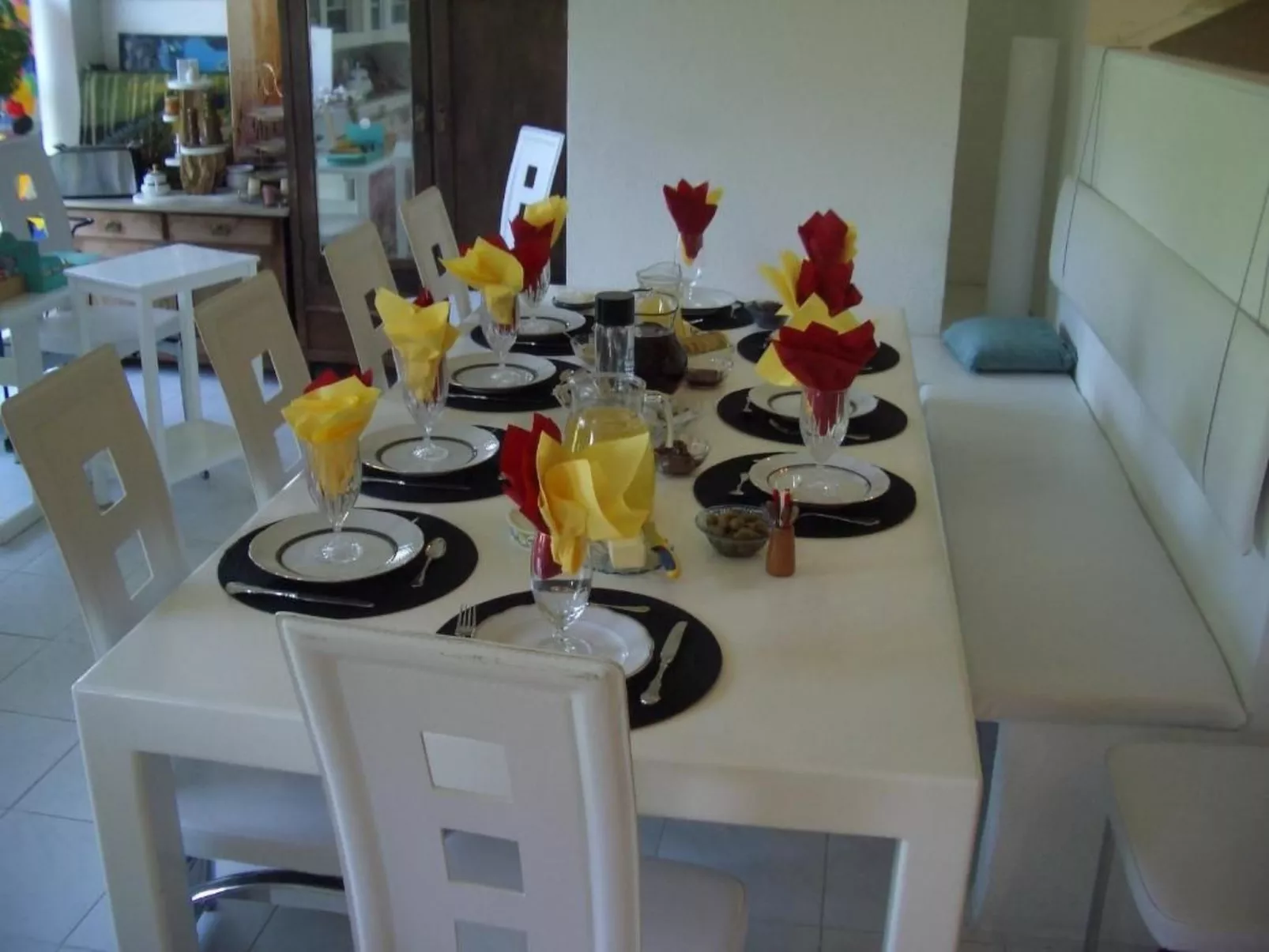 Black & White-Inside