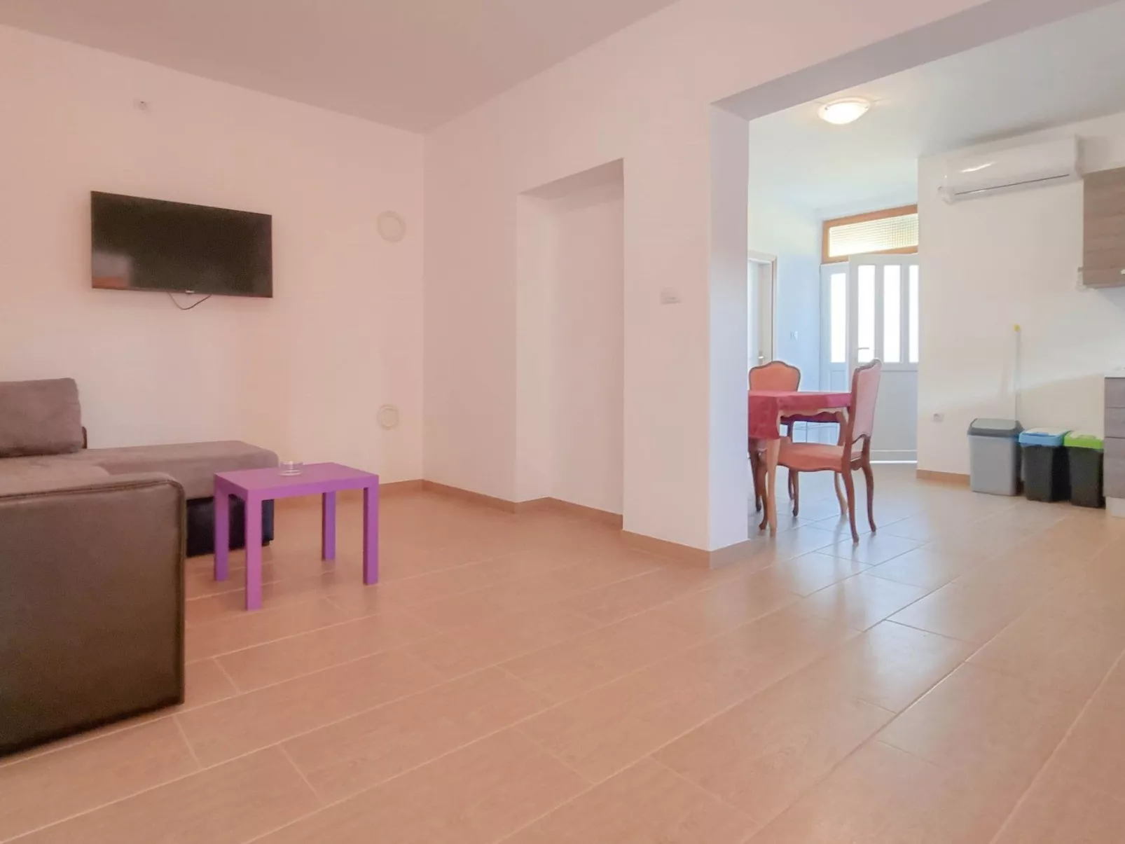 Für 5 Personen ca. 45 m&sup2; in Novigrad, Adriaküste Kroatien (Westküste von I-Dedans