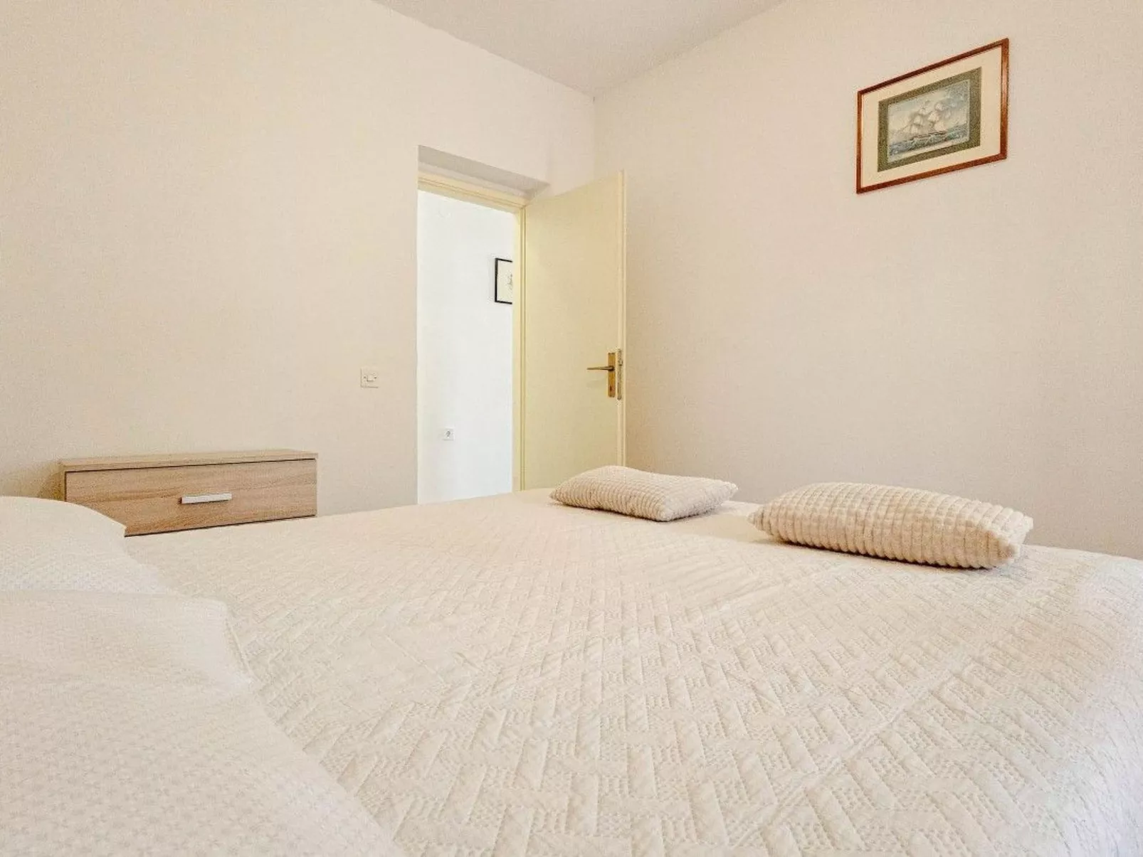 Wohnung 80m vom Meer mit Terrasse-Drinnen