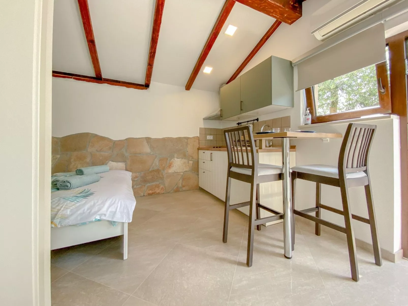 Gemütliches Studioappartement Doris-Drinnen