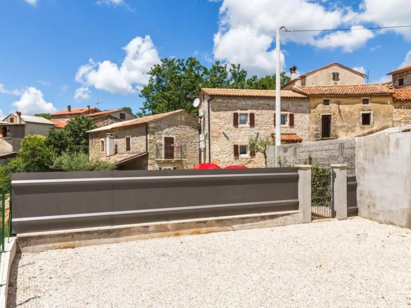 "Villa Zoro"-Draußen