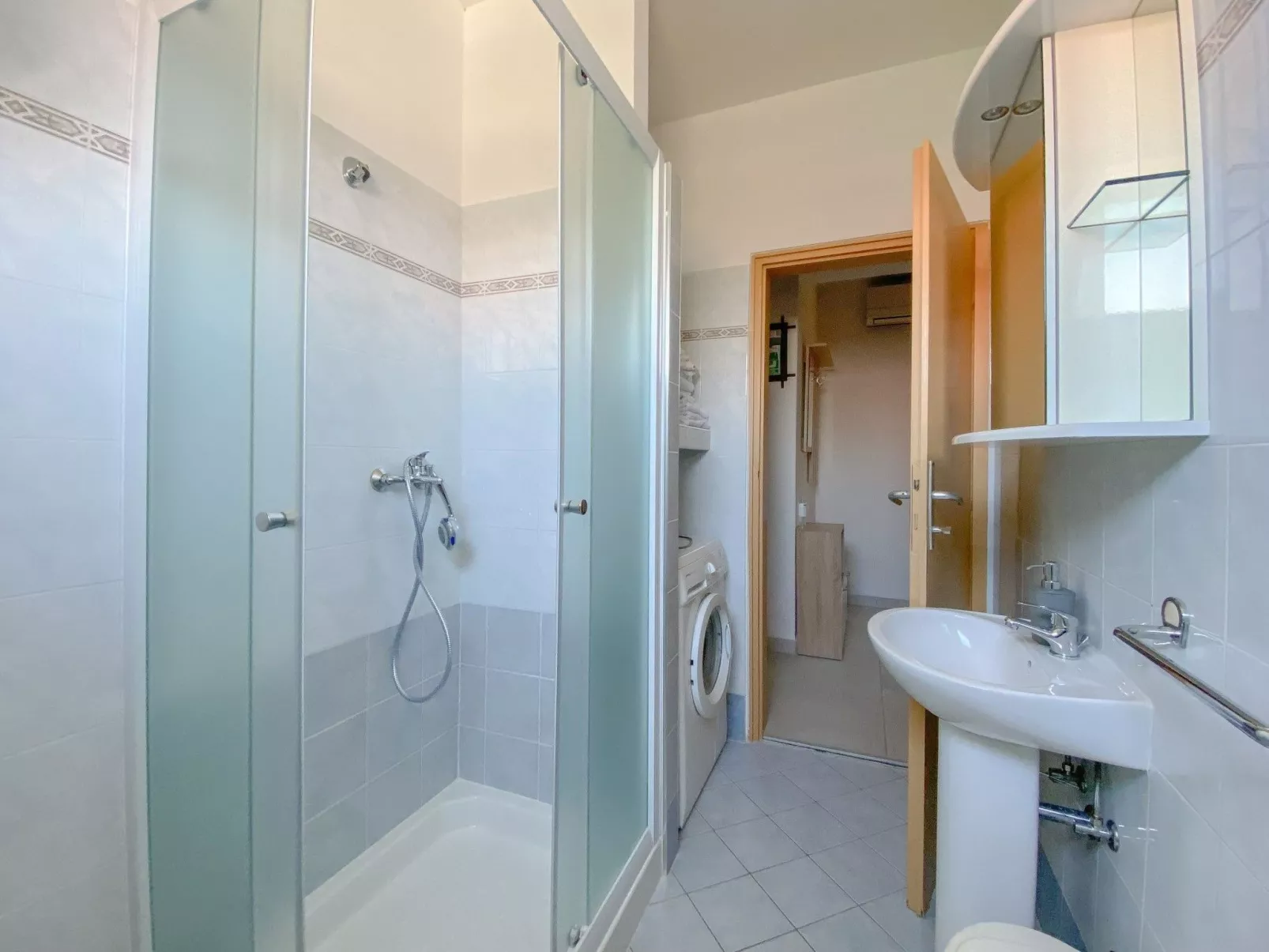 Für 5 Personen ca. 52 m&sup2; in Novigrad, Adriaküste Kroatien (Westküste von I-Inside