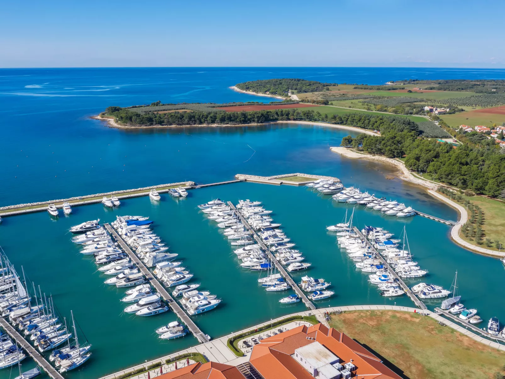 Haus in Novigrad mit privatem Pool-Area