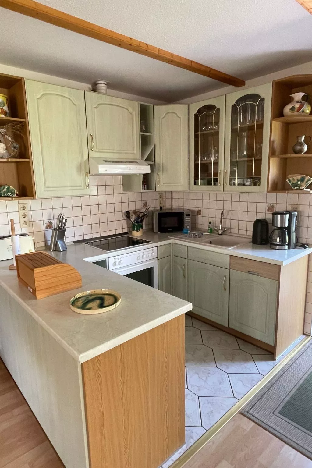 In Dahmen Terrasse und Grill-Drinnen