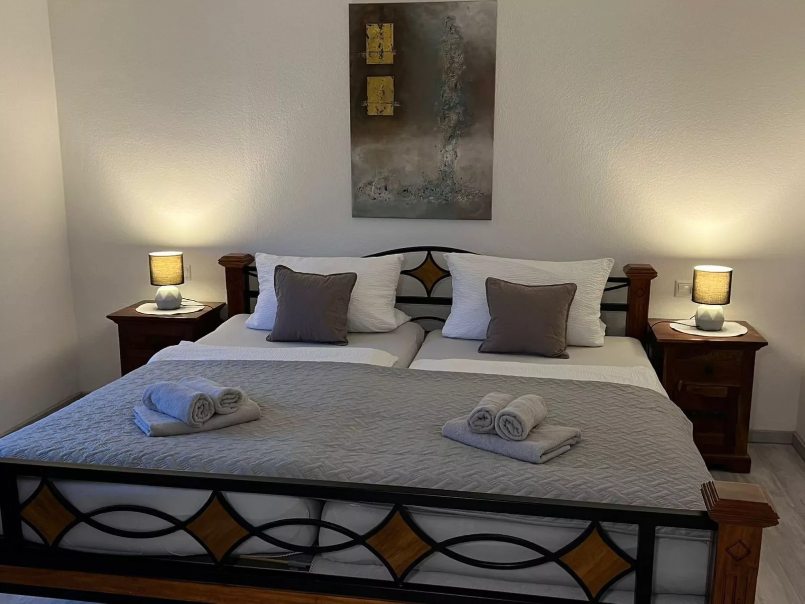 Zum Rosenhügel-Dedans