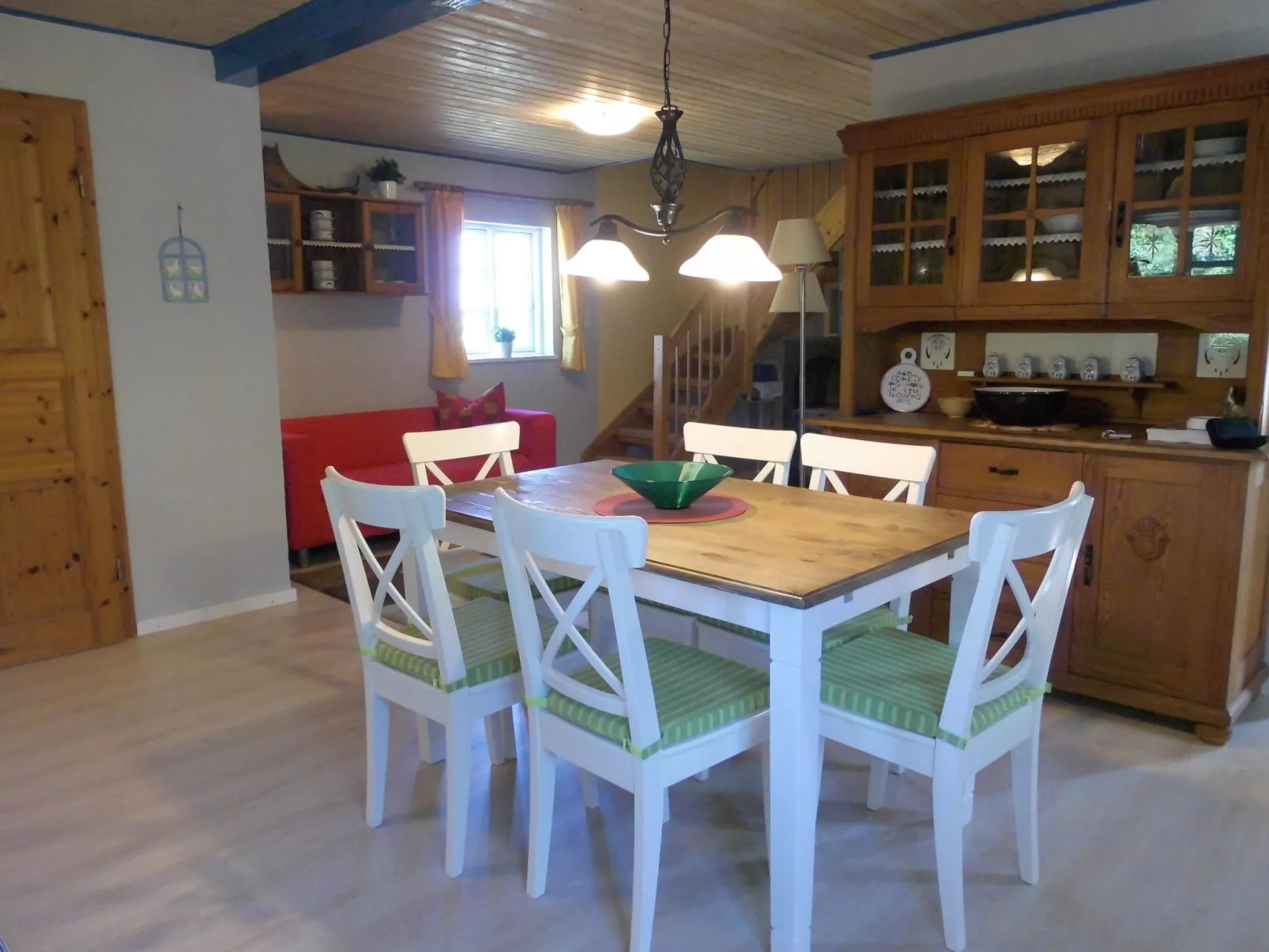 Haus in Zimmert mit Terrasse, Grill und Garten-Inside