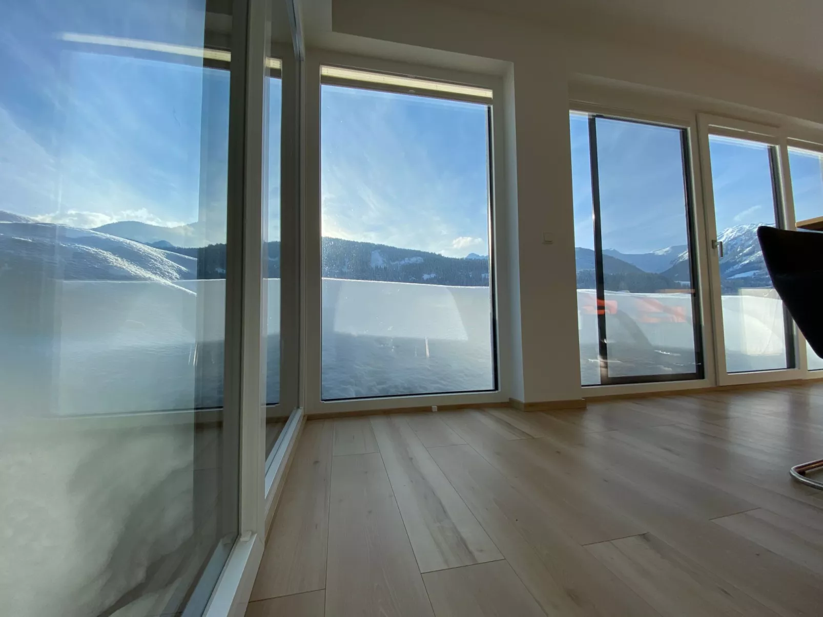 Charmantes Ferienhaus mit Whirlpool-Drinnen