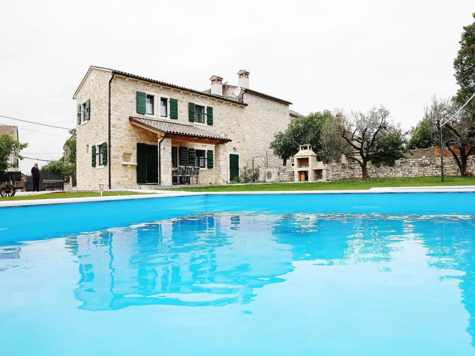"Villa Ulika" mit eigenem Pool-Outside