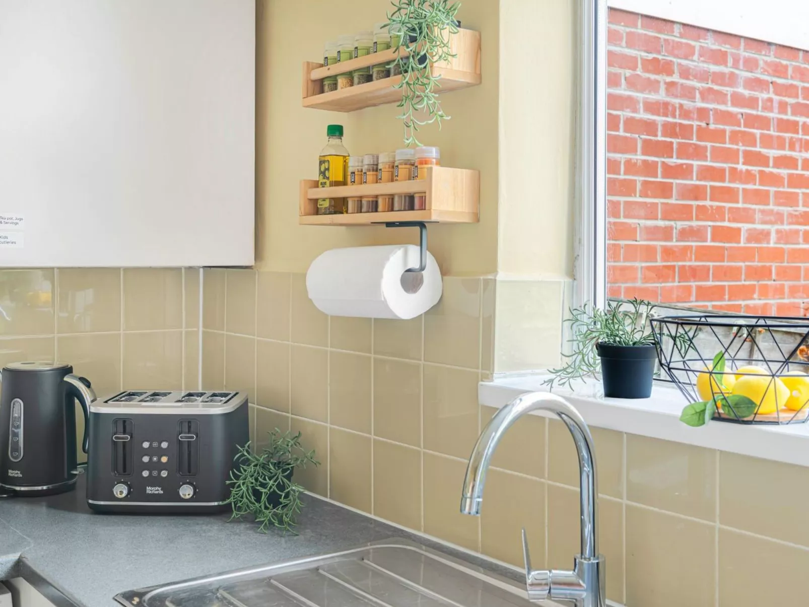 "3-Bett-Haus mit Parkplatz und Büro"-Drinnen