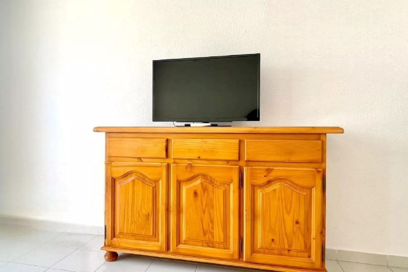 Moguima 1d-Living room