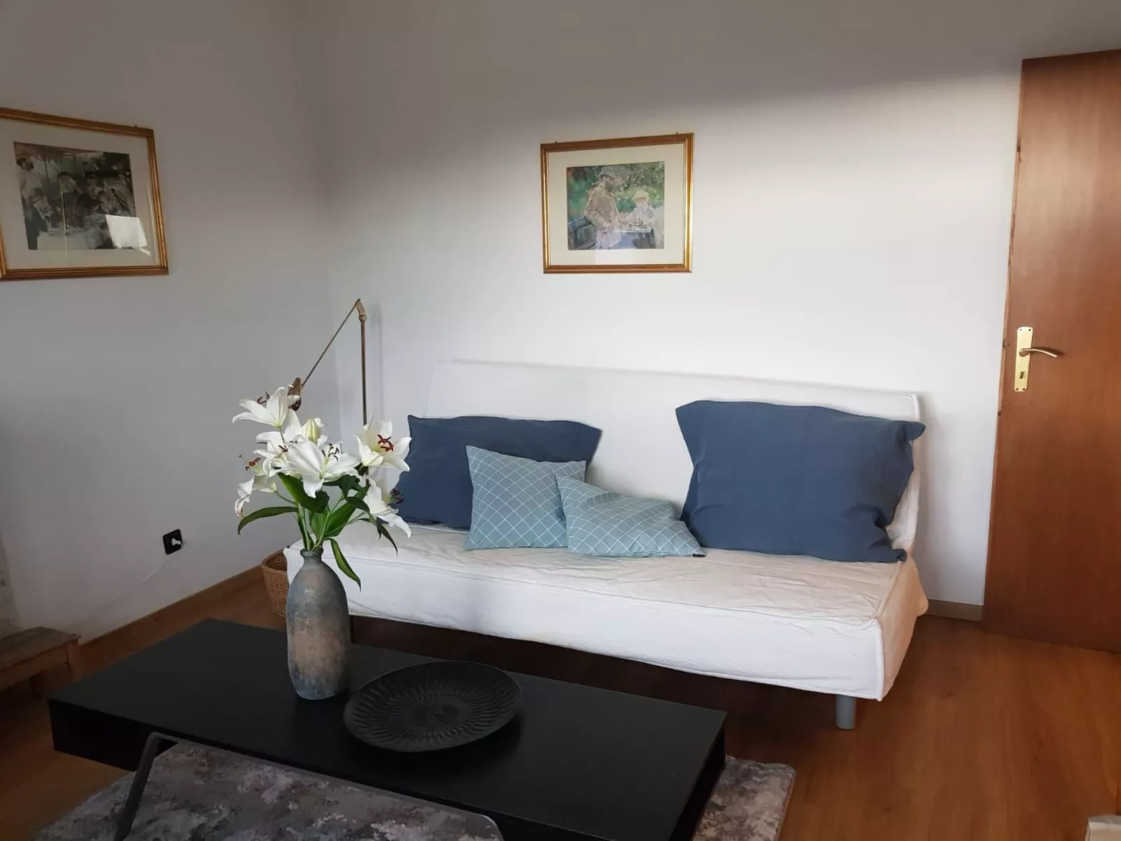 Appartement mit Balkon-Inside