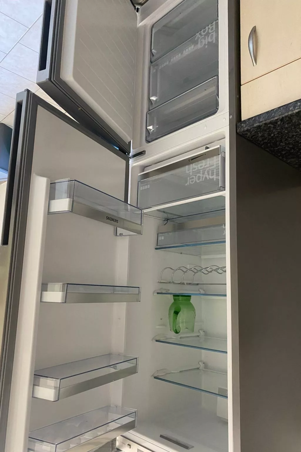 Appartement mit Balkon-Drinnen