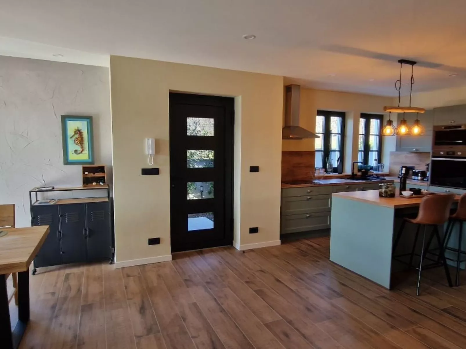 Villa George-Image-tags.info