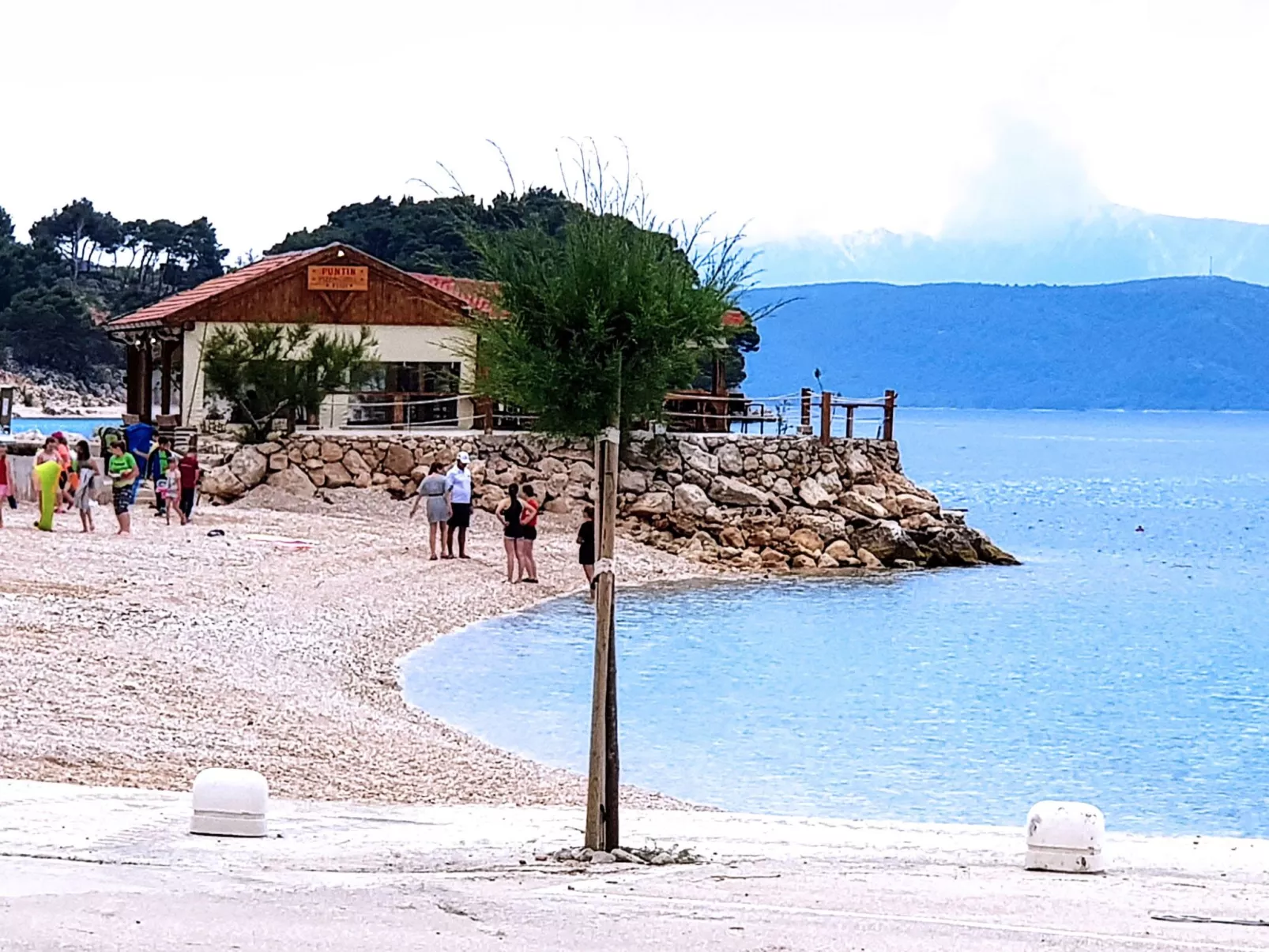 Wohnung in Drašnice mit Schönem Garten-Outside