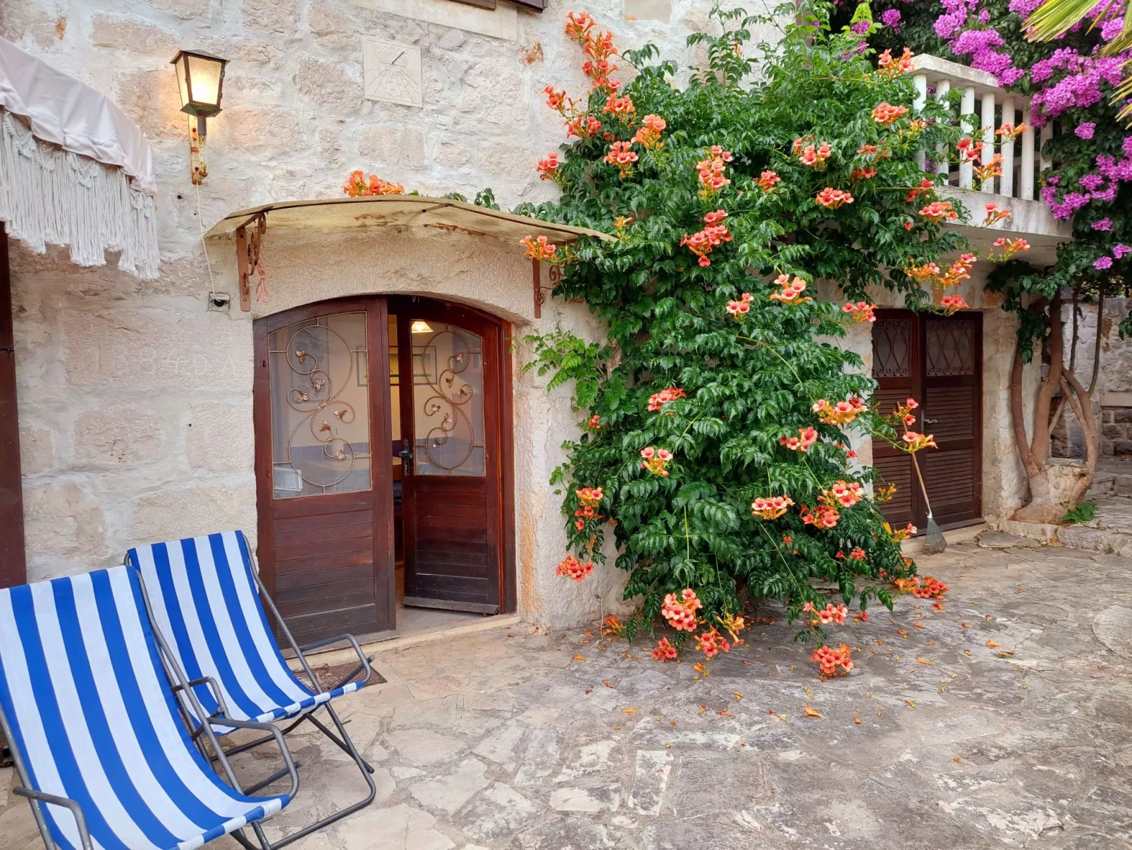 Wohnung in Zavala mit schönem Garten-Outside