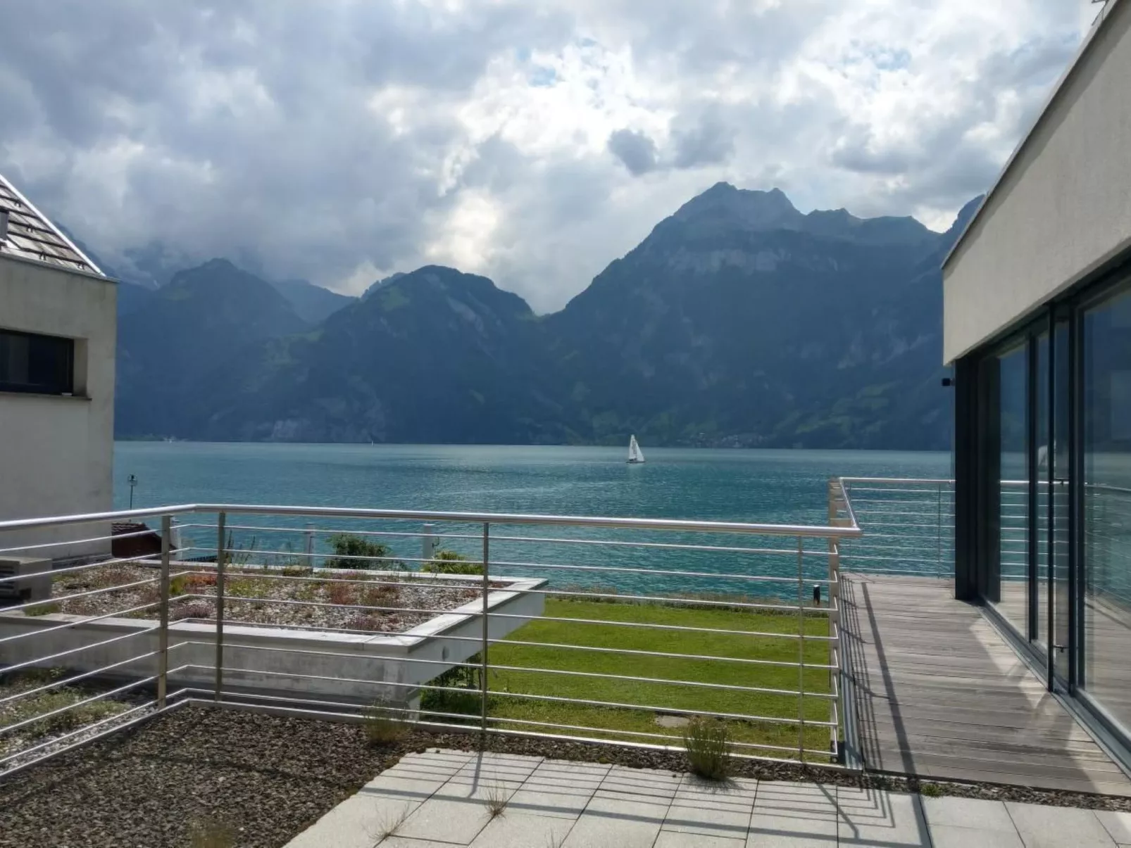 Villa am See-Draußen