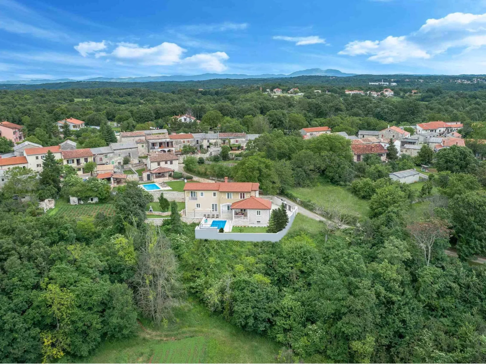 Private Villa mit Panoramablick-Draußen