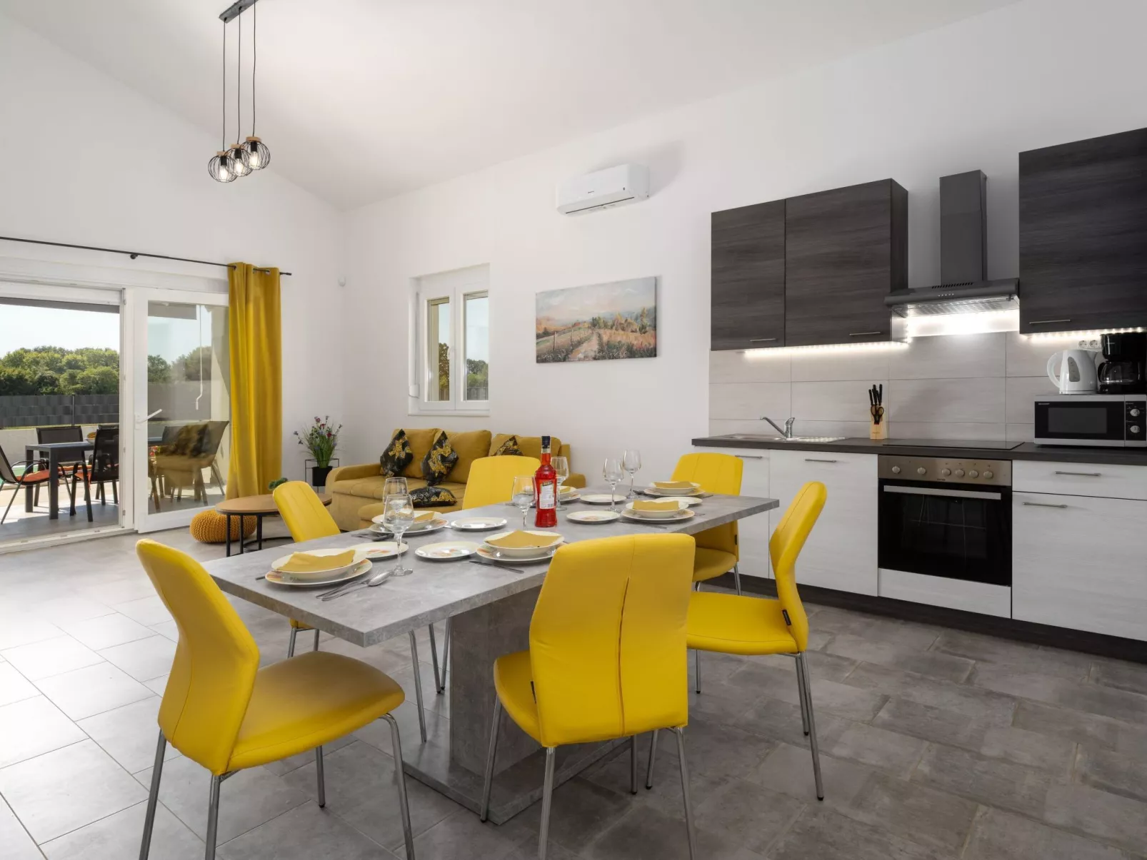 Villa mit privatem Pool in einer ruhigen Gegend gelegen-Inside