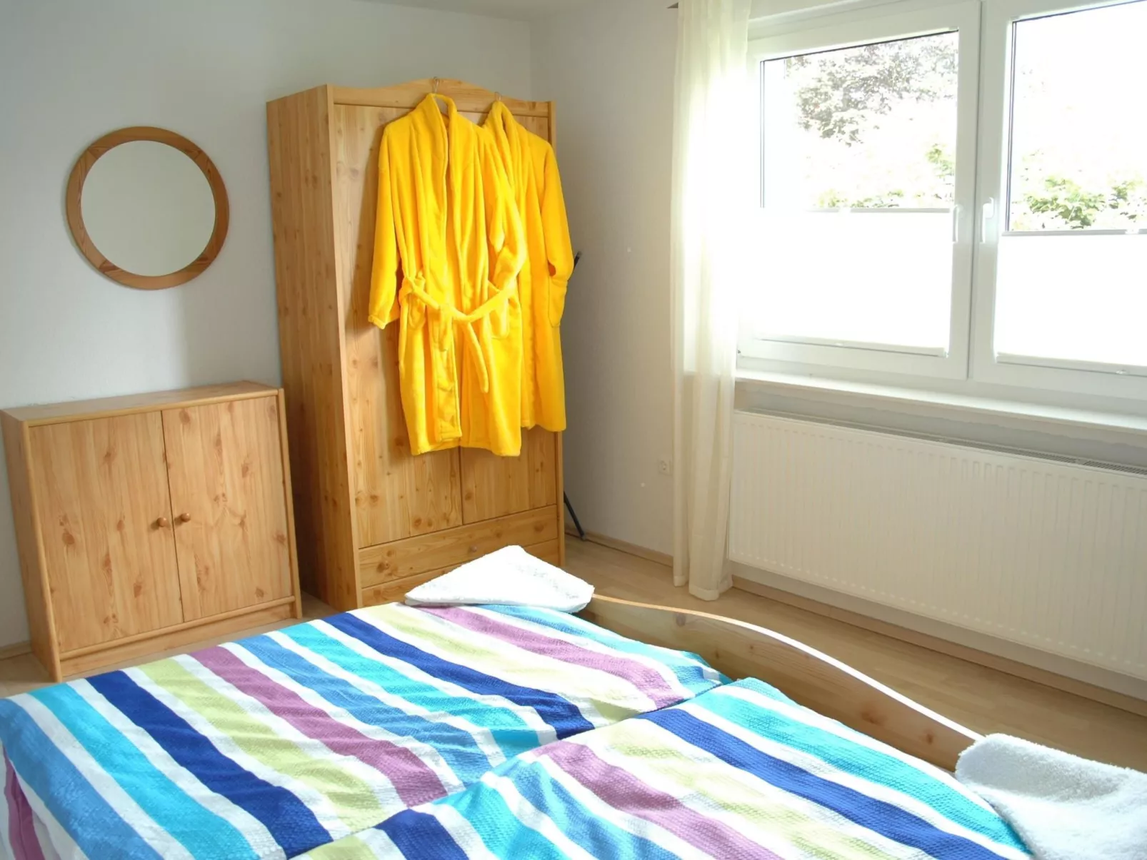 Mit Indoorpool, Garten und Partyraum-Inside