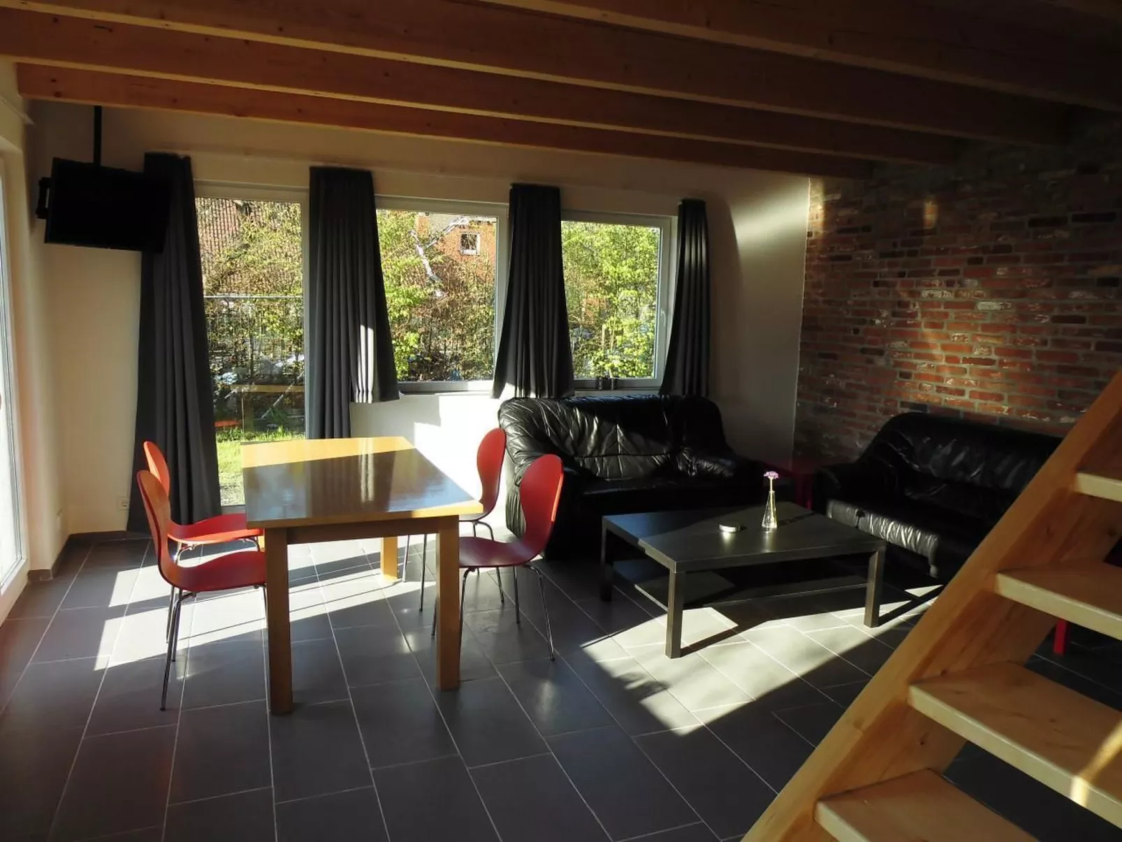 In Landschaftspolder mit Großem Garten-Drinnen