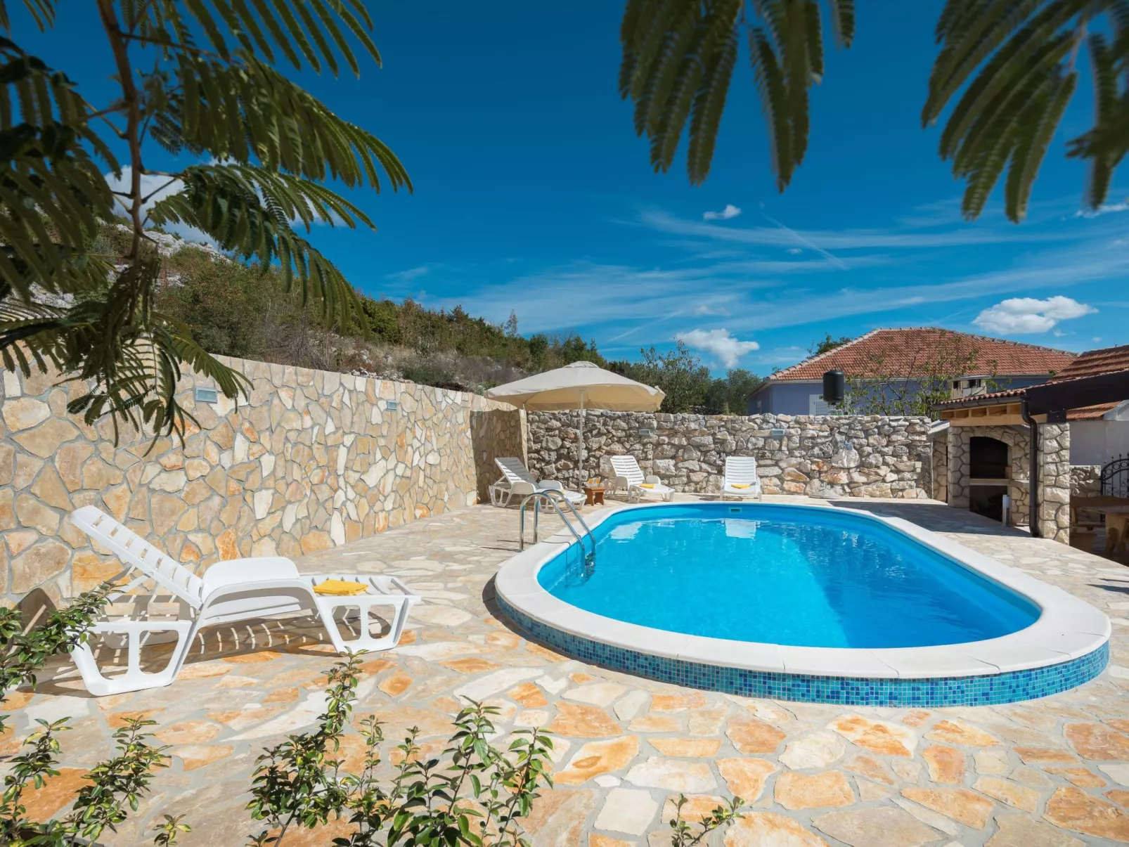 Villa Stara Kula-Outside