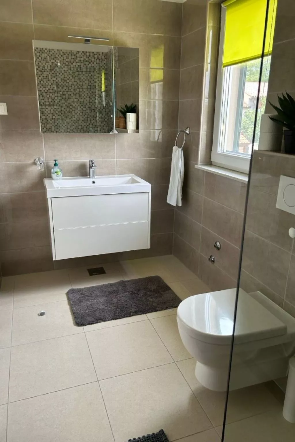 Neues Ferienhaus in Krnica mit Privatem Pool-Dedans