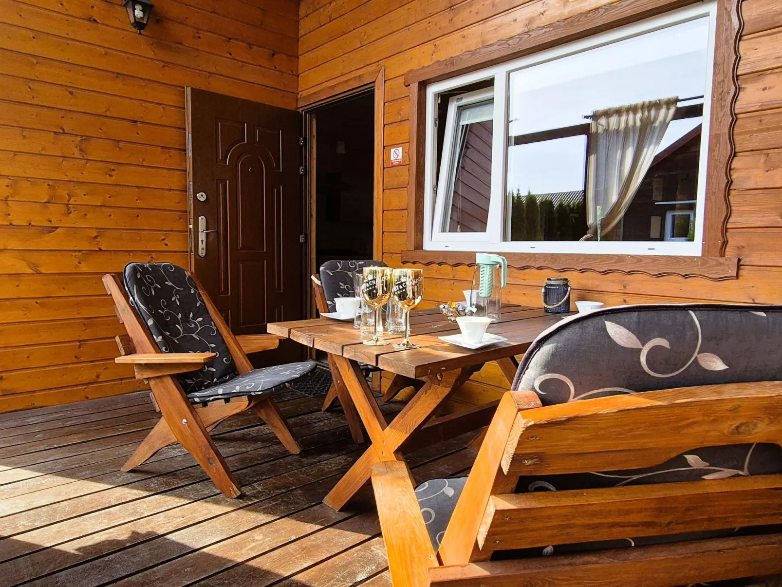 Mit Infinity-Pool-Outside