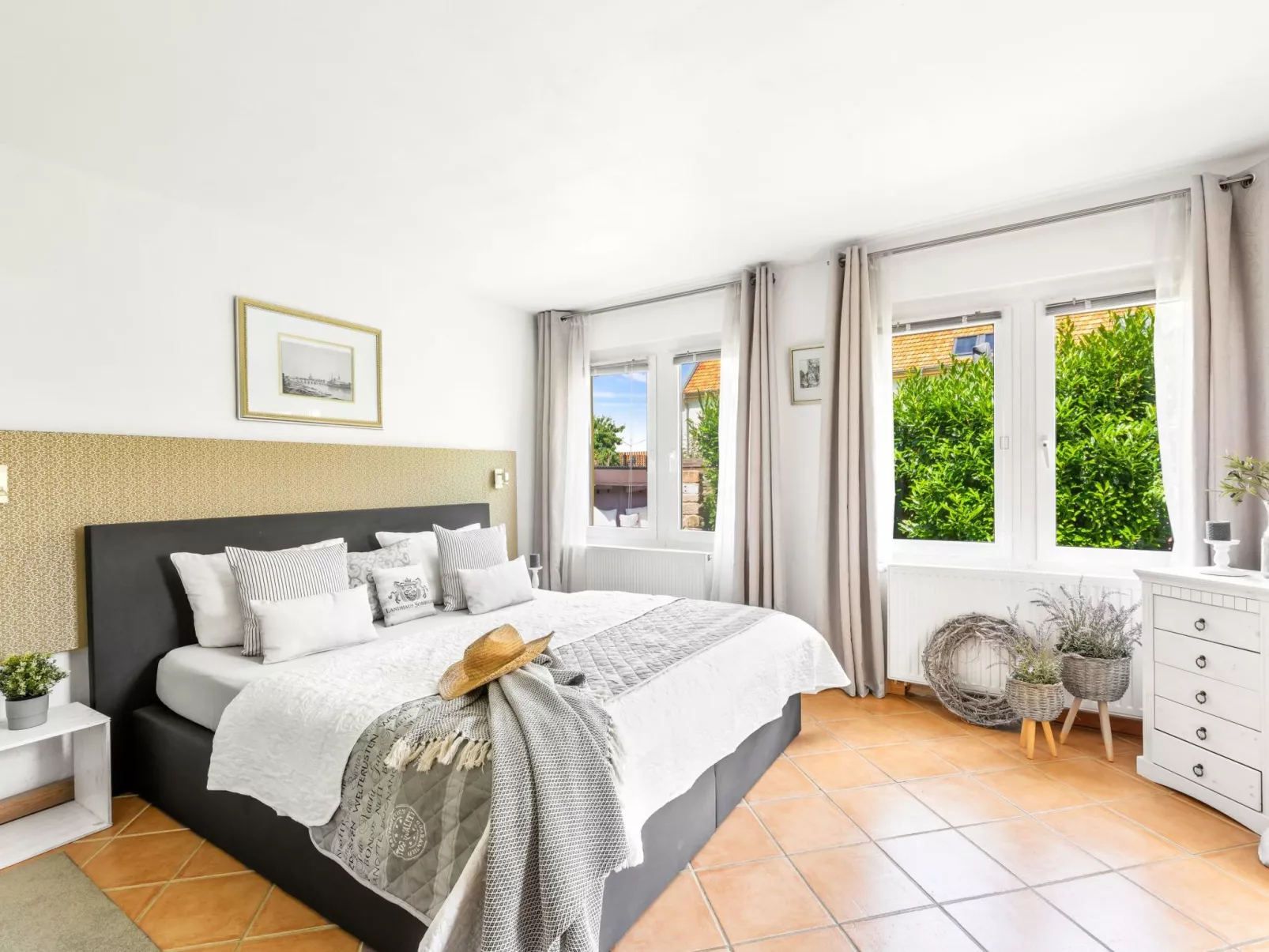 Villa mit Garten, Grill und Terrasse-Inside