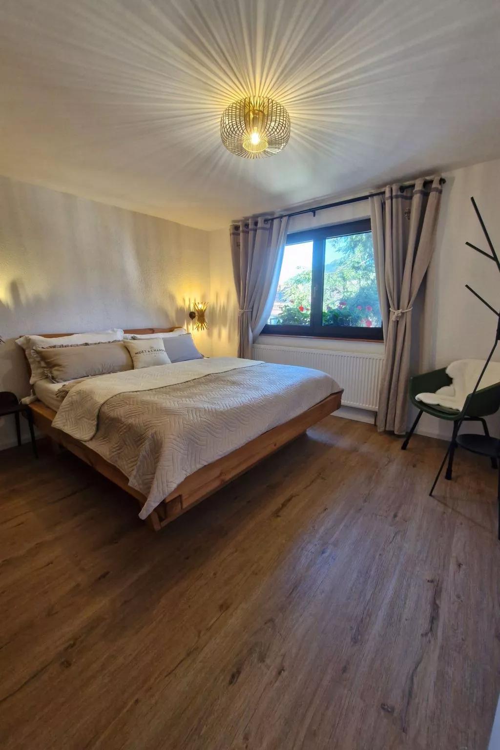 Schwarzwald Königin-Dedans