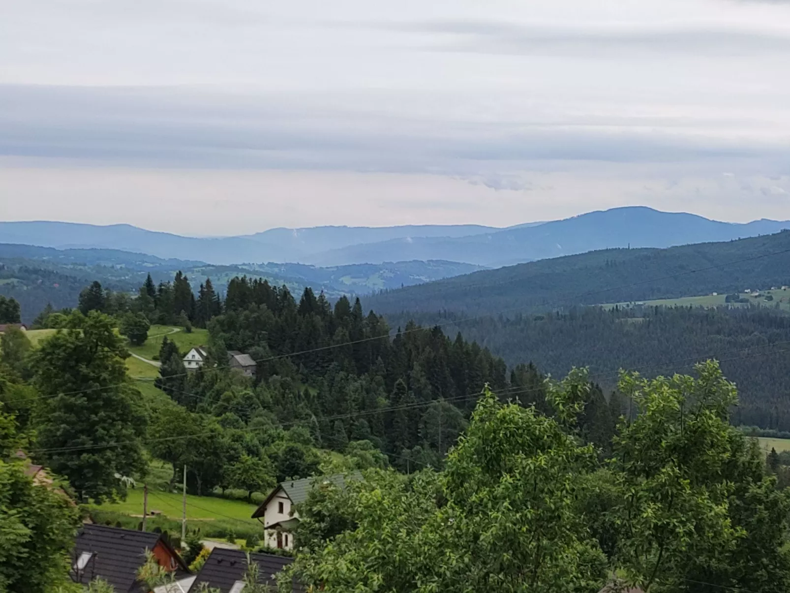 Modernes Ferienhaus in Kiczora mit Großem Garten - Draußen
