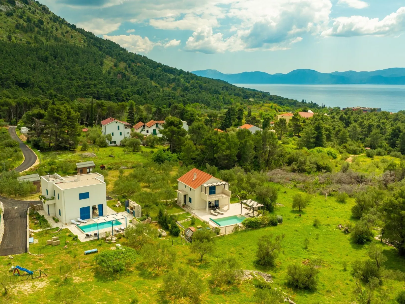 Alleinstehendes Ferienhaus mit Pool und drei Sch-Image-tags.info