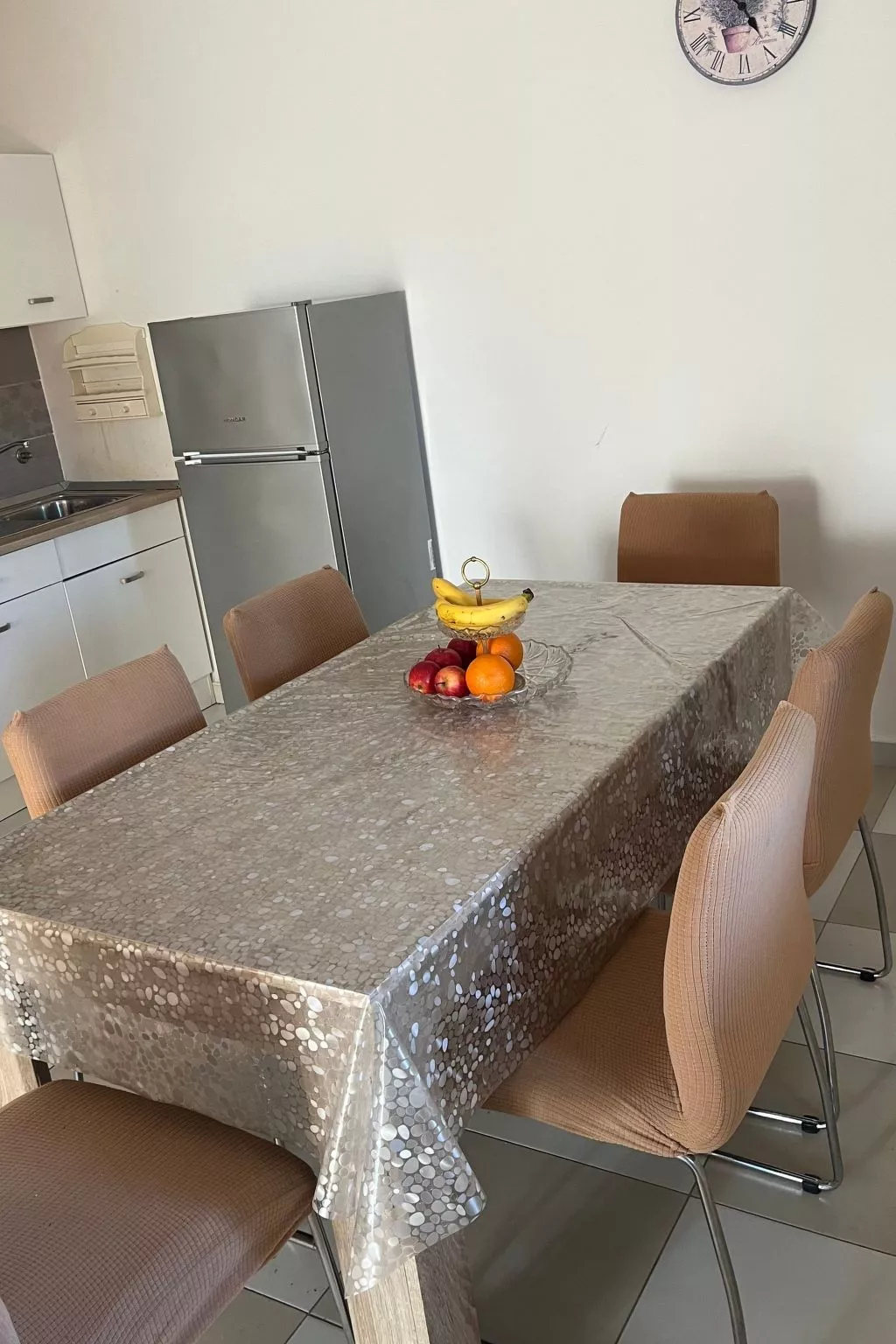 Für sechs Personen-Drinnen