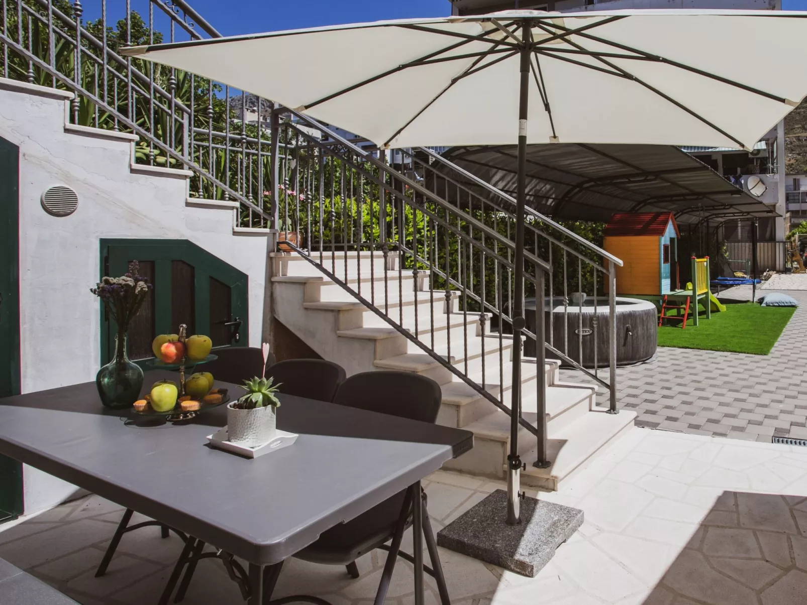 Luxuriöses Ferienhaus Lucija mit Jacuzzi-Outside