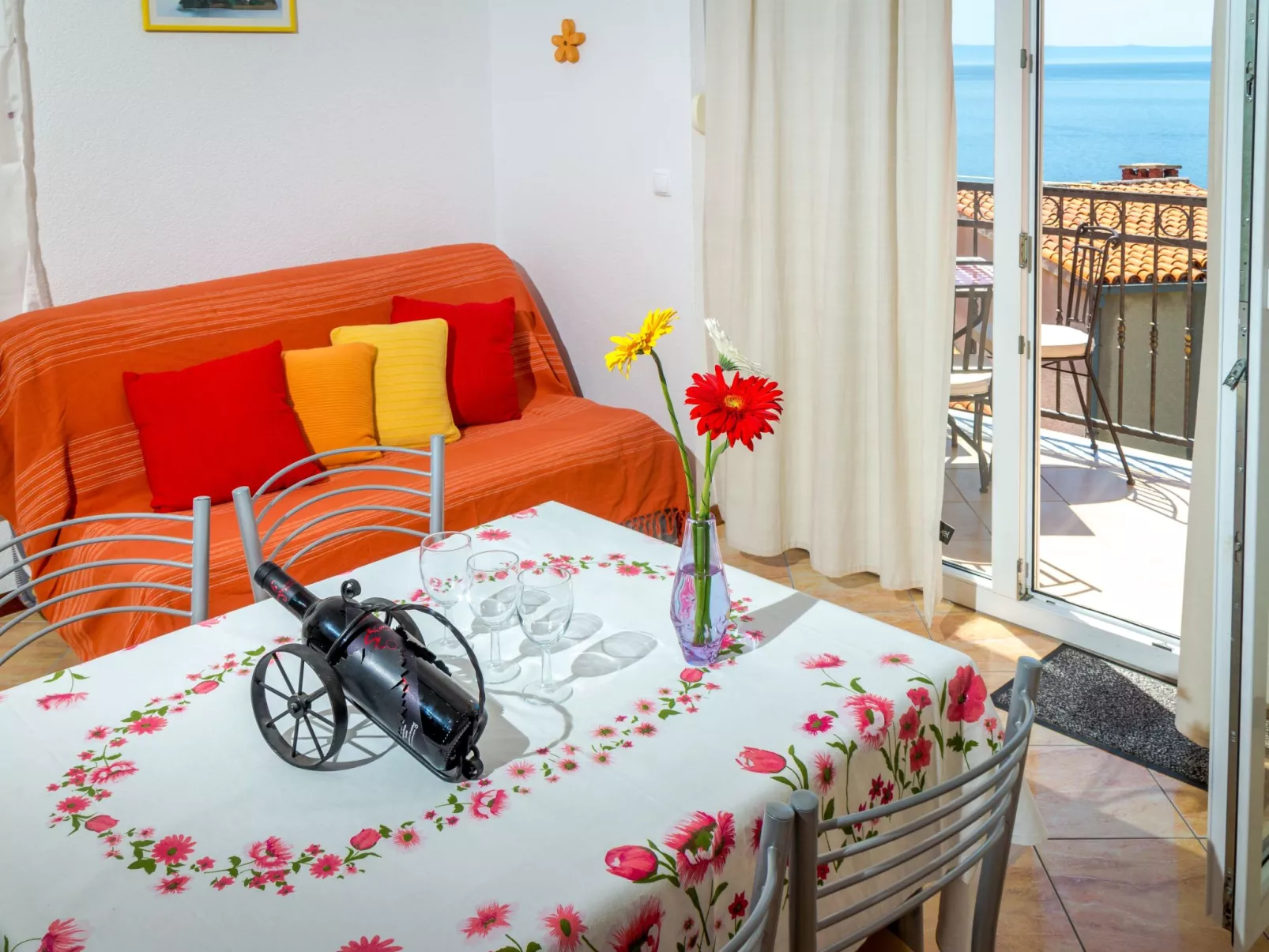 Wohnung im zweiten Stock mit Balkonen-Dedans