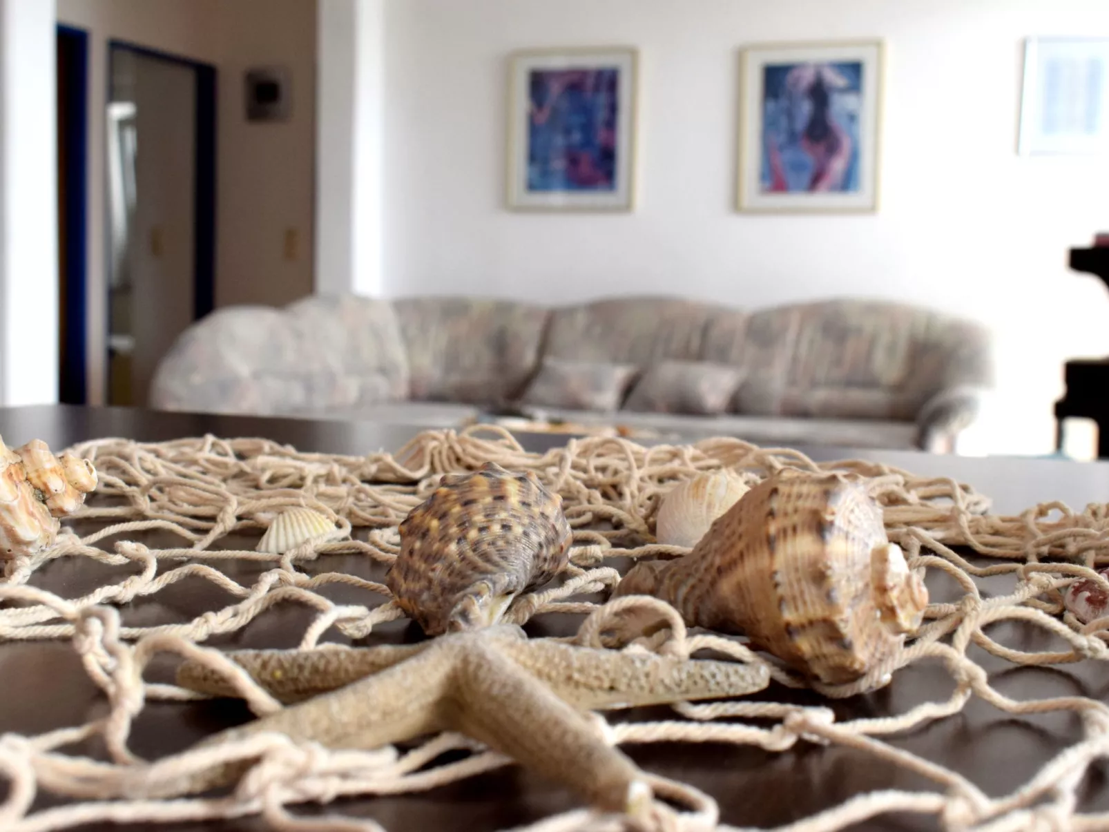 Für sechs Personen mit Terrasse im Erdgeschoss gelegen-Inside