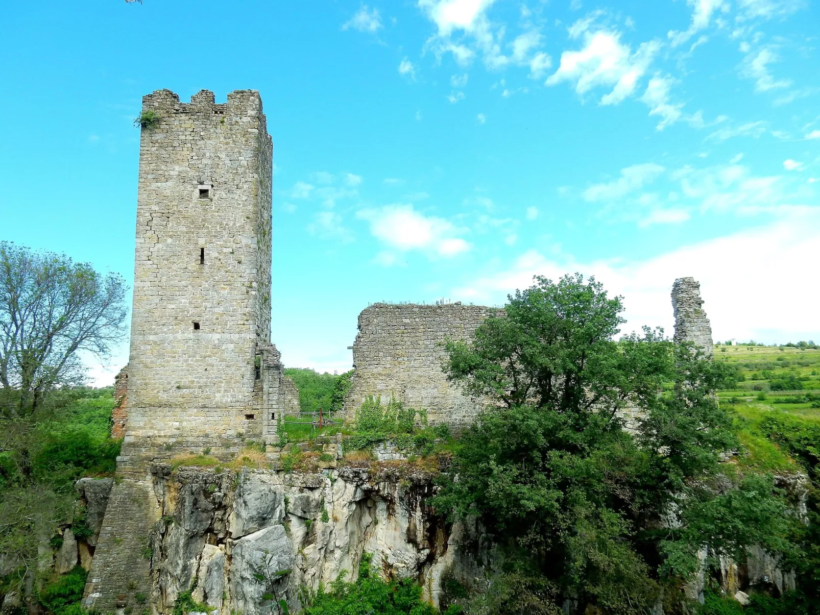 Mit privatem Pool-Dehors