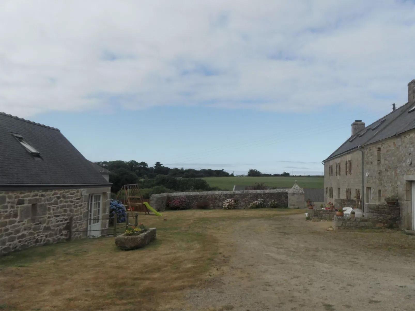 Gîte du four à pain (Unterkunft im Brotofen)-Dehors