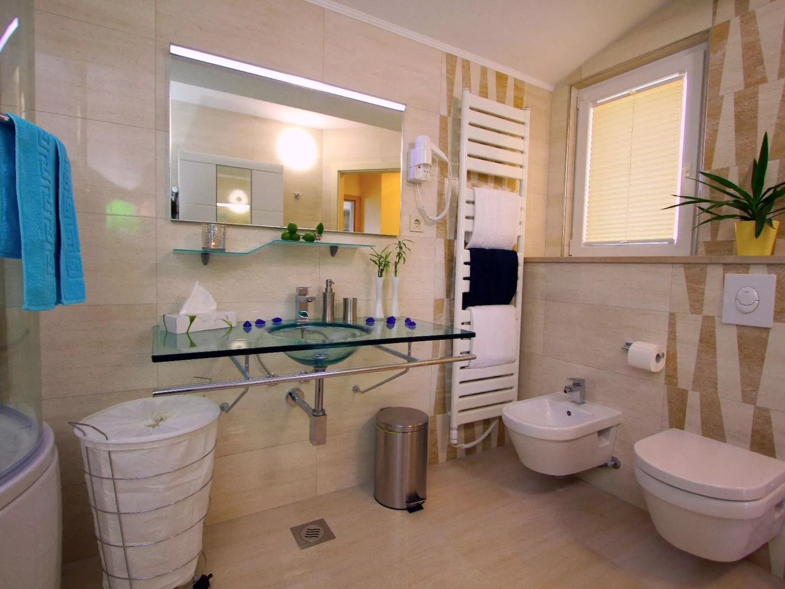 In Bol mit privatem Parkplatz-Image-tags.info