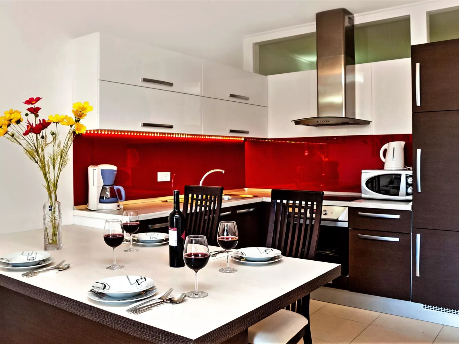 Ein luxuriöses Apartment in der Nähe des Zentrums, am Flussufer-Inside