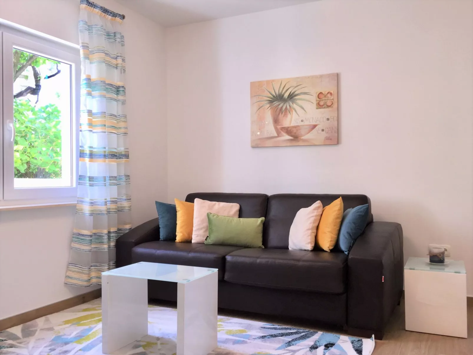 Klimatisierte Ferienwohnung in Okrug Gornji mit Gepflegtem Garten und Seeblick-Inside