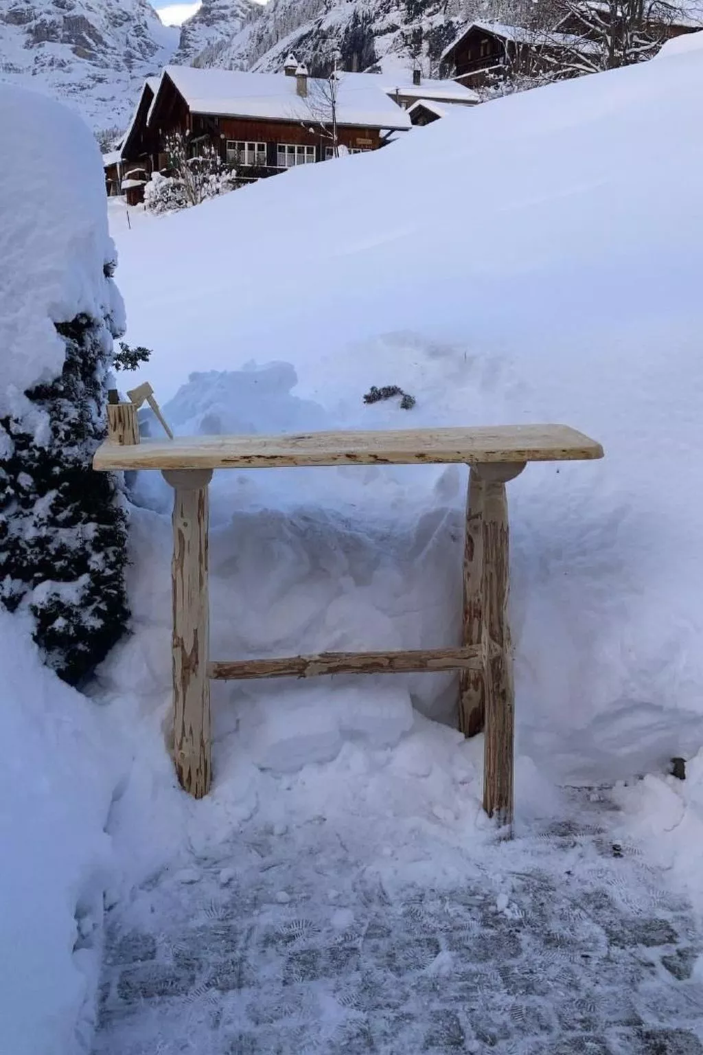 Mit Bergblick-Dehors