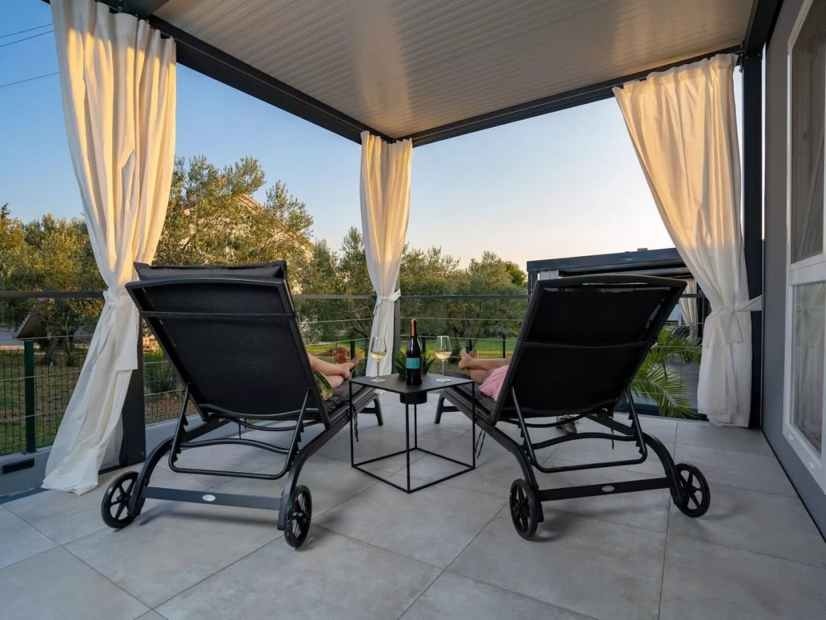 Adriatic Mobile Homes 1-Outside